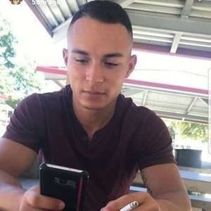 Meet your Posher, Levi